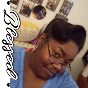 Meet your Posher, Norma